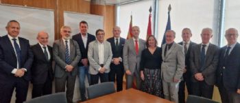 Ampliar foto: Los Colegios de Sanitarios se reúnen con el consejero de Sanidad del Gobierno de Aragón