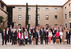 Ampliar foto: Nmero de verano de la revista de la  Asociacin de Colegios Profesionales de Aragn