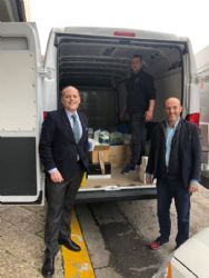 Ampliar foto:  El Colegio de Odontlogos y Estomatlogos  de Aragn entrega al Salud ms de 20.000 mascarillas